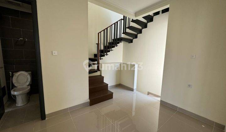 Rumah Cluster Leonora Hoek Tipe 7x12 Attic Premium Unfurnished  2