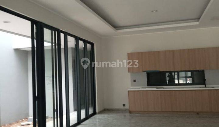 Rumah Cluster Nykka Sutera Narada Alam Sutera Luas 160 Semi Furnished Baru  2