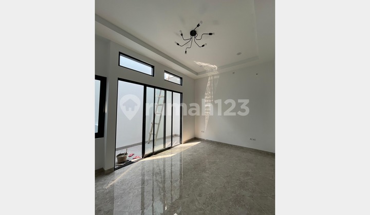 Rumah Nusaloka 180m brand new siap huni BSD 2