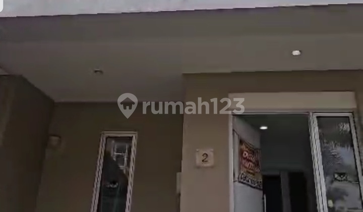 Di.jual Rumah Hoek Milano Village. Gading Serpong