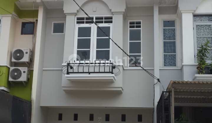 Rumah Dijual siap huni sudah renovasi di Taman Palem Lestari, Jakarta Barat. Nrnefa Rumah Dijual siap huni sudah renovasi di Taman Palem Lestari, Jakarta Barat. Nrnefa