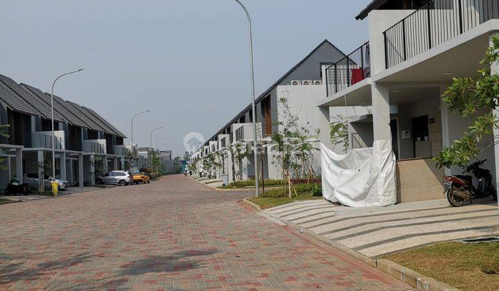 Rumah Bergaya Modern Dan Bagus di Wisteria Anthia Metland Menteng Jakarta Timur 1