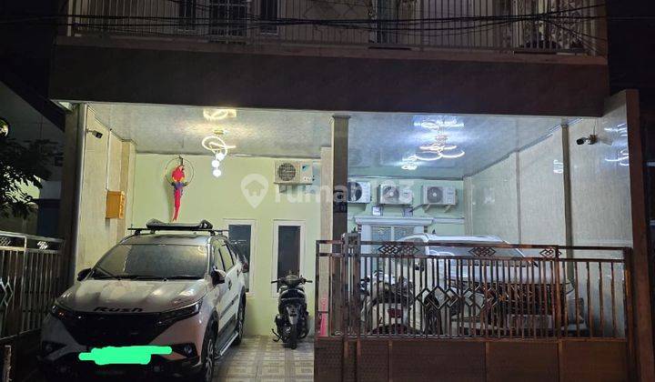 Dijual Rumah Terawat di Boulevard Hijau, Harapan Indah 2