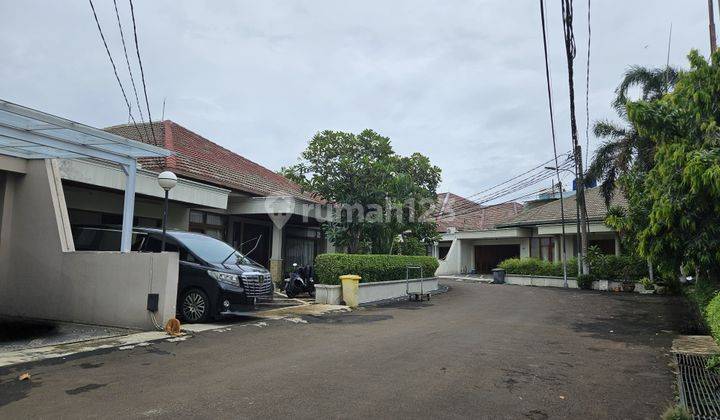 Rumah Hook, Asri, Terawat Megah Dengan Fasilitas Kolam Renang Di Jl. Teladan Gandaria Jakarta Selatan 1