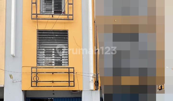 Good Ruko in Business Area Three Floors Near City Center 93.0 M² Freehold Title 2