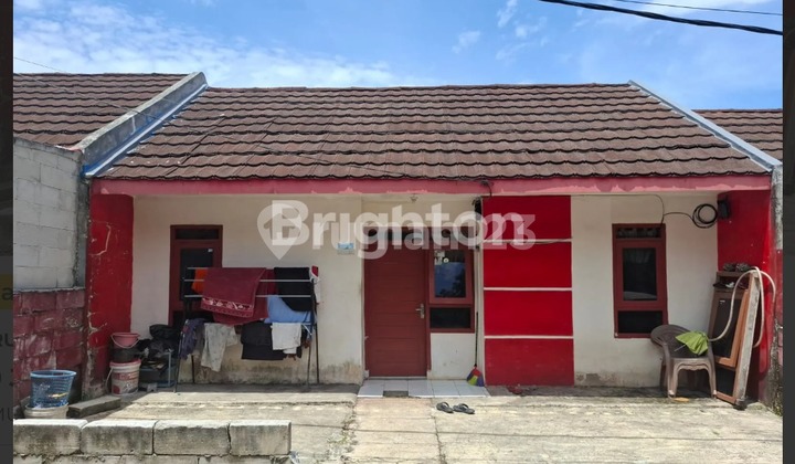 For sale house in a comfortable area. This 1-story property is located in a strategic neighborhood, PERUM SINDANG PANON BSPI. 1