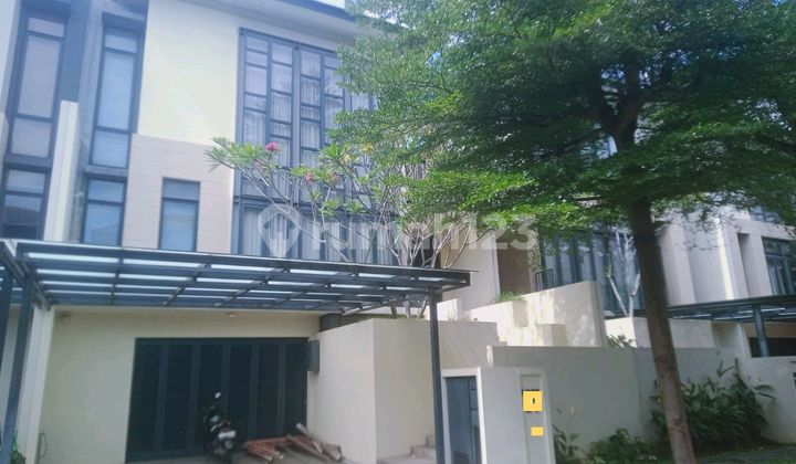 Dijual Cepat. Rumah Cantik. di Lancewood. Navapark. Bsd. Tangerang. Harga Kompetitif. Bagus