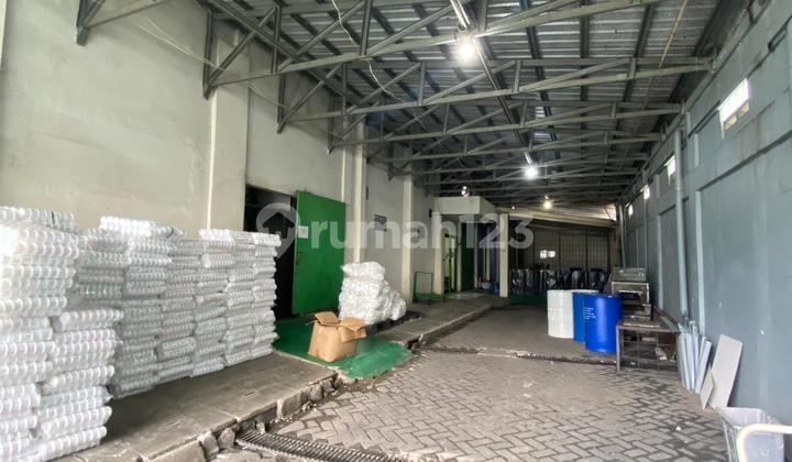 For Quick Sale. Class A Cosmetic Factory. Curug Kulon. Tangerang. CPKB Certificate & Halal. Competitive Price. Furnished. HGB. For Quick Sale. Class A Cosmetic Factory. Curug Kulon. Tangerang. CPKB Certificate & Halal. Competitive Price. Furnished. HGB.