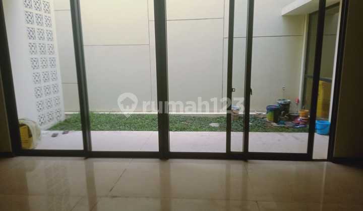 Dijual Cepat. Rumah Cantik. di Lancewood. Navapark. Bsd. Tangerang. Harga Kompetitif. Bagus 2