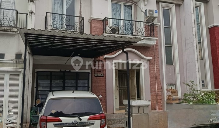 Quick Sale. House in Crystal Cluster. Freehold. Northeast. Good. Cheap.