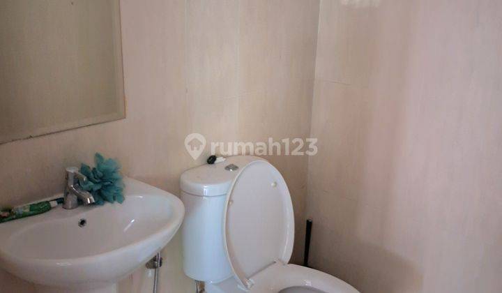 kamar mandi dijual cepat. rumah baru cluster