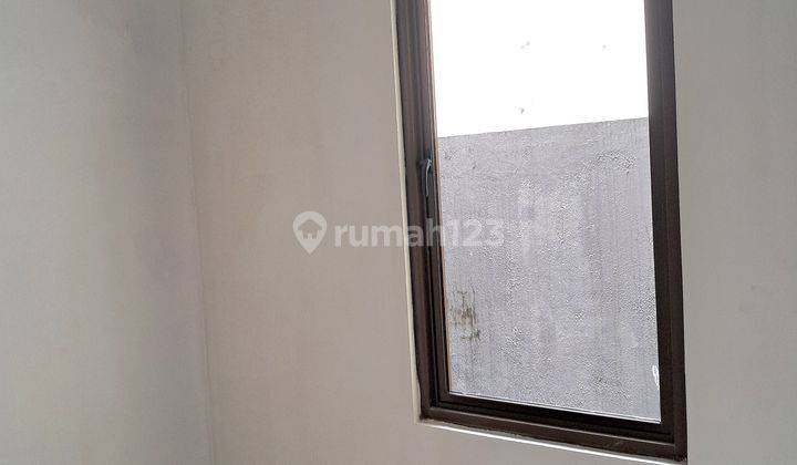 kamar tidur dijual cepat. rumah baru cluster