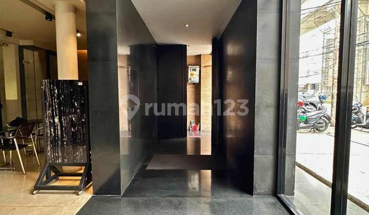 For Quick Sale. Commercial Building in Kebayoran Baru. Near Blok A MRT Station. Blok A Busway. South Jakarta. 4 Floors. Strategic Location. Good. High Visibility for Showroom, Clinic, etc.