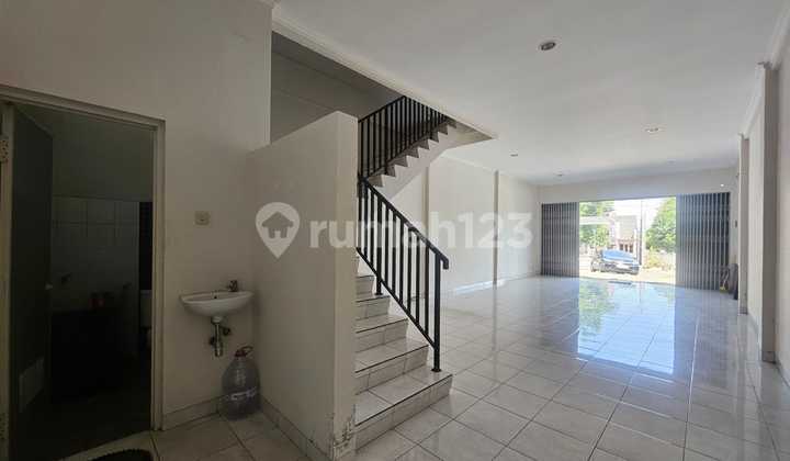 For Rent 2-Story Shop House in Manyaran, Semarang
