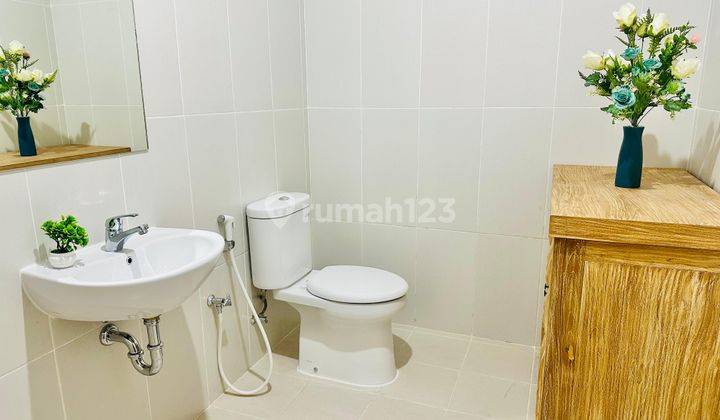 Rumah 2 Lantai Full Furnished Paramount Semarang 2