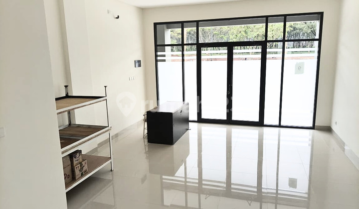 For Rent New Shophouse in BSB Semarang 2 Floors with spacious parking area 2