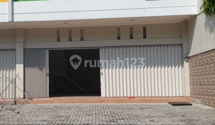 Dijual ruko mandiri bagus lebar dengan area parkir luas tengah kota Semarang 1