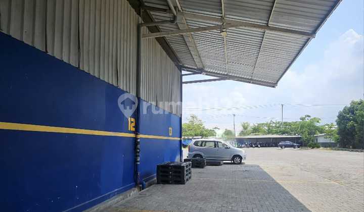 Gudang di Jalan Raya Kic Gatsu Semarang Area Parkir Luas 2
