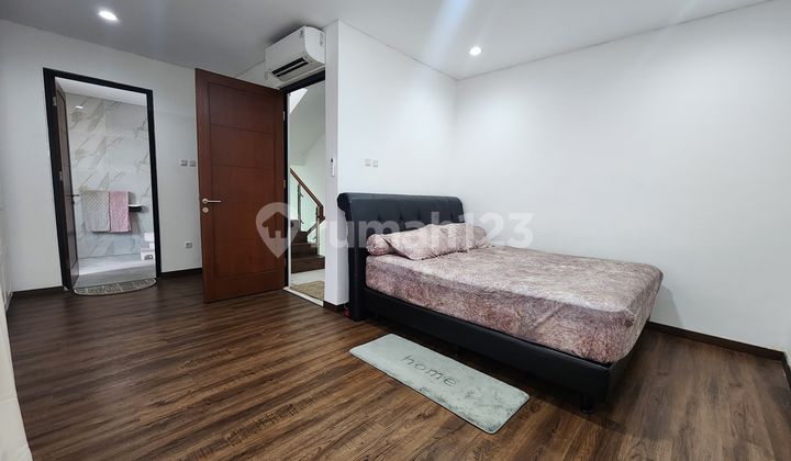 For Sale Furnished Kebon Jeruk House Ready to Move In 2