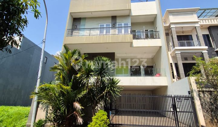 Dijual Rumah Taman Grisenda Semi Furnished Hadap Utara