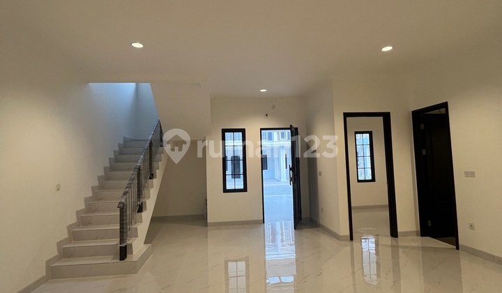 Dijual Termurah Rumah Pik 2 Villa Pasir Putih 8x15 2