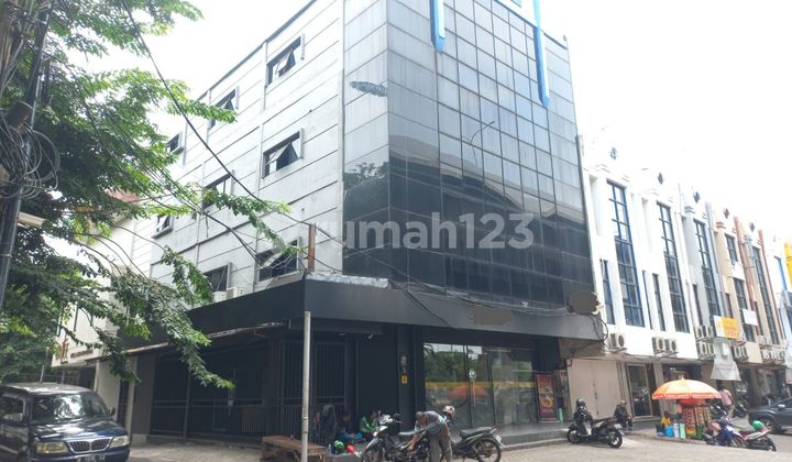 4-Storey Shophouse on Kelapa Gading Boulevard Road 4-Storey Shophouse on Kelapa Gading Boulevard Road