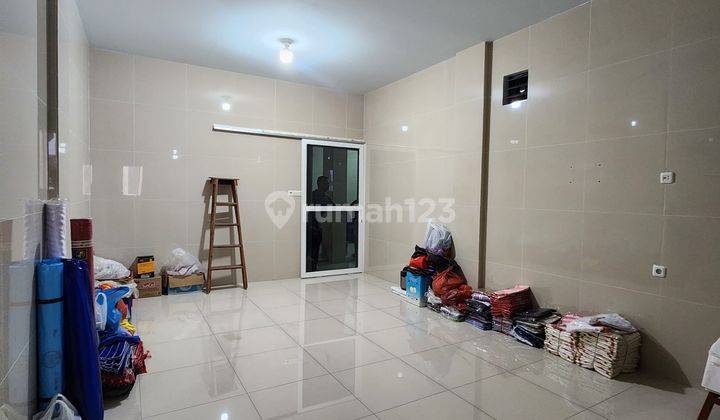 Dijual Townhouse Mewah Gandeng Jalan Budi Kemenangan Daerah Bilal 2