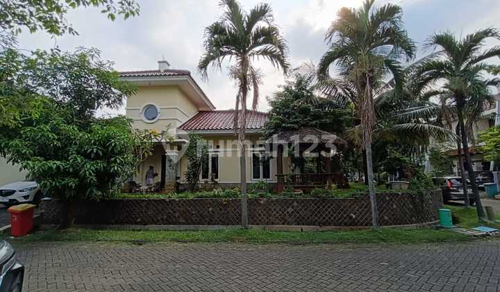 Looking for a Cozy Home? Corner Lot, Green, Minimal Renovation, Price Negotiable! 2