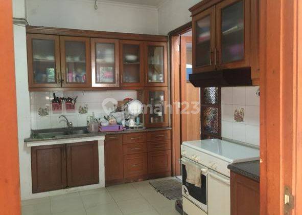 Rumah Cantik Posisi Hoek Di Komplek Perumahan Cirendeu Semi Furnished Siap Huni 2