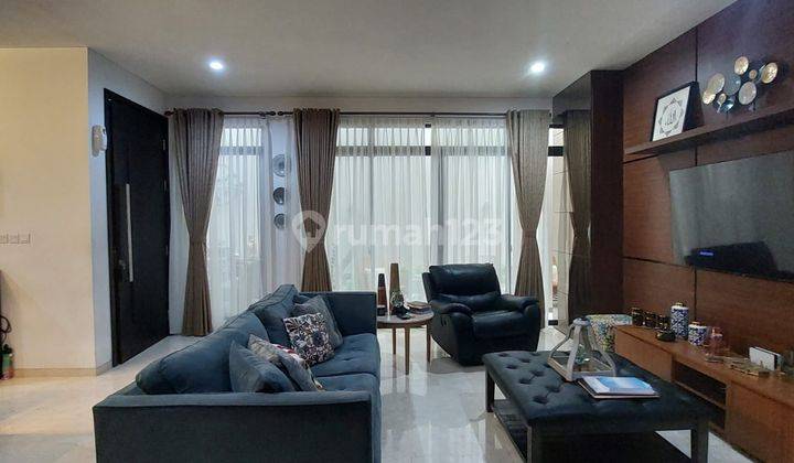 Rumah Dijual Di Area Exclusive Di Jakarta Selatan Rumah,semi Furnished 2