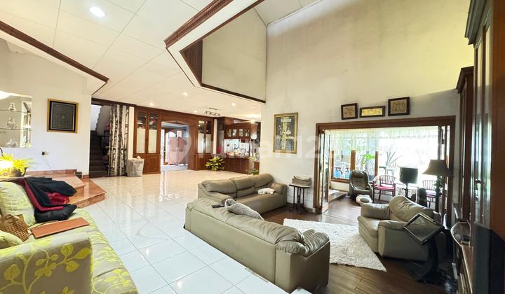 Dijual Rumah Siap Huni di Perumahan Besar di Cinere