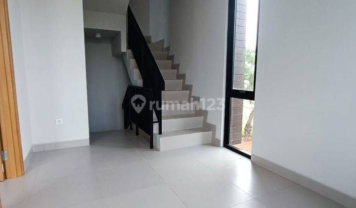 Rumah 3 Lantai Brand New, Harga Bawah Pasar 2