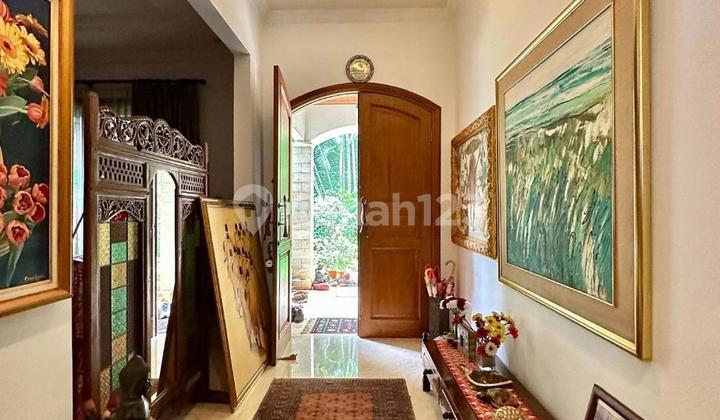 Hunian Eksklusif 2 Lantai & Kolam Renang Pribadi di Ampera Jakarta Selatan 2