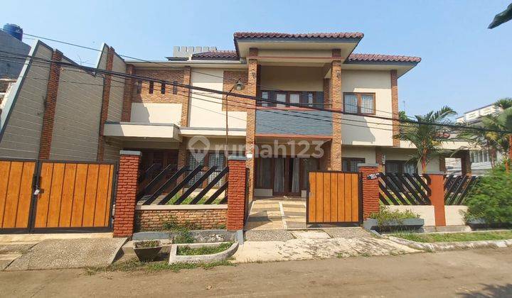 Rumah 2 Lantai Luas 311 M², Lokasi Strategis Depan Cinere Mall 2