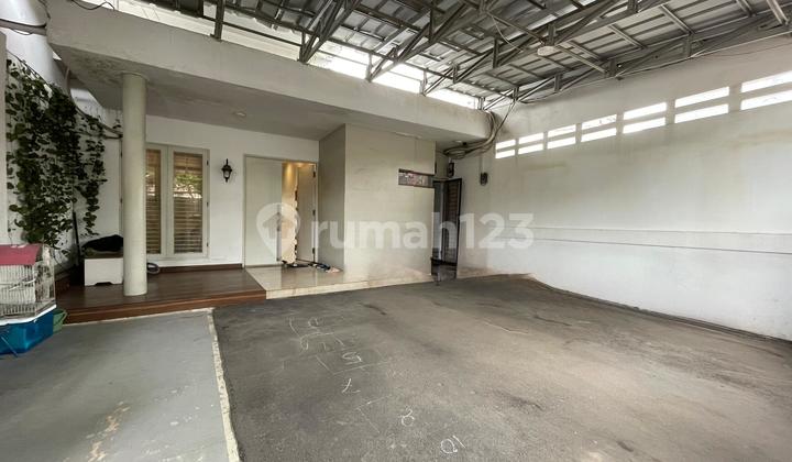 Jual Rumah dengan Lokasi Sangat Strategis di Lebak Bulus Jakarta Selatan 2