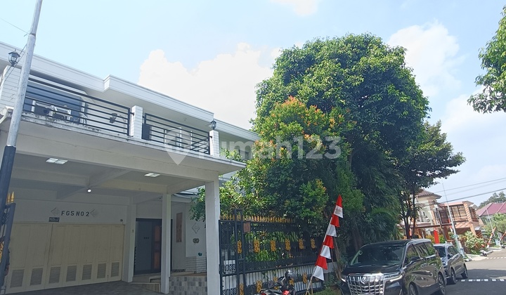 Rumah Modern Hoek Bintaro Sektor 7 – Luas & Strategis Rumah Modern Hoek Bintaro Sektor 7 – Luas & Strategis