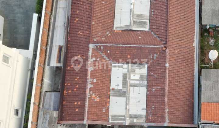 Rumah Vintage Terawat,Luas Hadap Selatan, Cocok Hunian atau Kantor - Kebayoran Lama! Rumah Vintage Terawat,Luas Hadap Selatan, Cocok Hunian atau Kantor - Kebayoran Lama!