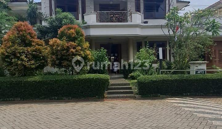 Dijual Rumah 2 Lantai Classic di Dalam Kompleks yang Aman di Pondok Labu Jakarta Selatan