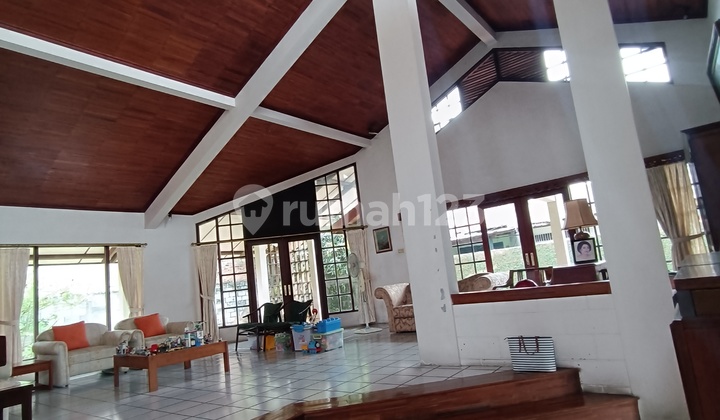 For Sale Well-Maintained House, Ethnic With Beautiful Design And Spacious Yard 2