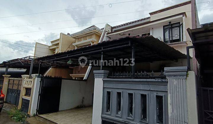 "rumah 2 Lantai Asri Dan Nyaman Keluarga 2 Lantai, Shm 1