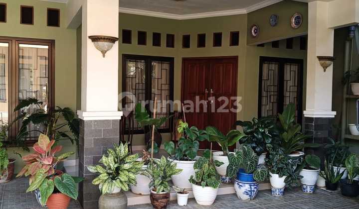 Ready-to-Occupy House Investment in Cinere with Strategic Location 2