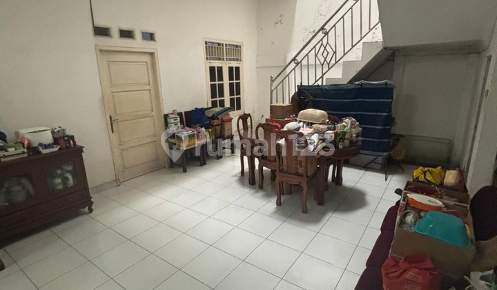 Dijual Rumah 2,5 Lantai di Komplek Perumahan Bekasi 2