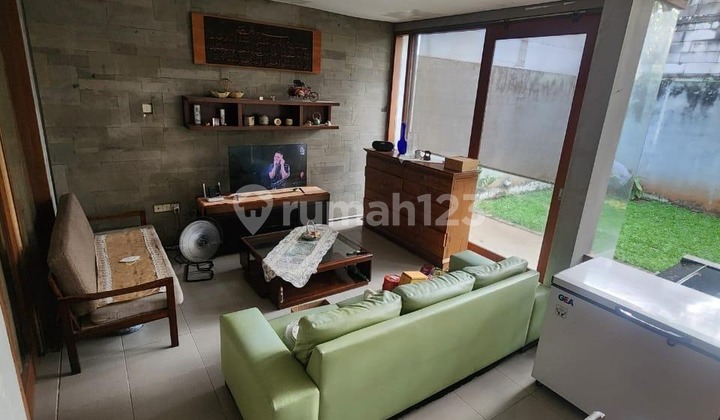 Rumah dengan Tanah 250 di Jalur Utama 2