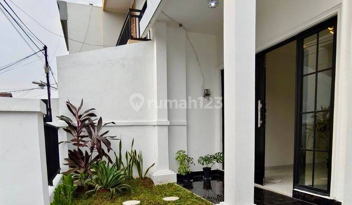 Rumah Baru Siap Huni Cantik, Unfurnished di Bsd City 2