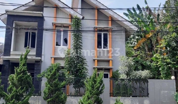 House With Front & Back Garden, in the Strategic Area of BSD House With Front & Back Garden, in the Strategic Area of BSD