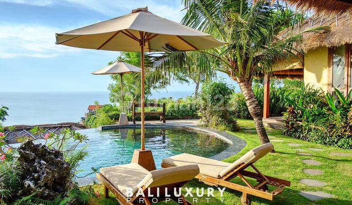 VILLA MEWAH 4 KAMAR TIDUR DENGAN PEMANDANGAN LAUT & AKSES LANGSUNG KE PANTA VILLA MEWAH 4 KAMAR TIDUR DENGAN PEMANDANGAN LAUT & AKSES LANGSUNG KE PANTA