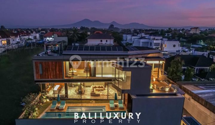 HAKMILIK VILLA ULTRA MODERN DI KAWASAN UTAMA UMALAS
