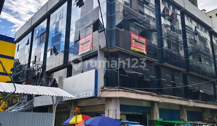 Shophouse for Sale on Samratulangi Street 2