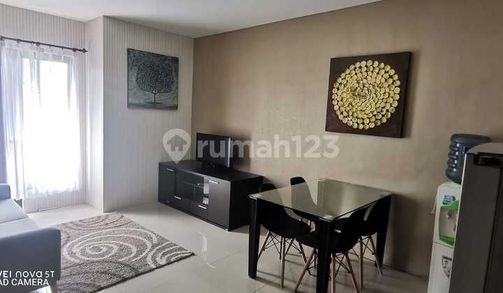 ruang tamu disewakan  apartemen tamansari semanggi