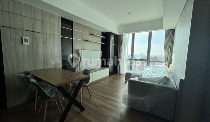 Di Sewakan Apartemen Holland Village, 2+1BR, Luas, Bagus,Furnished 1